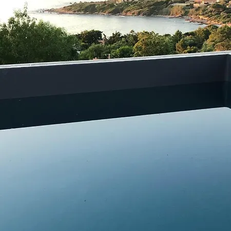 Contemporaine De Standing Avec Piscine Villa